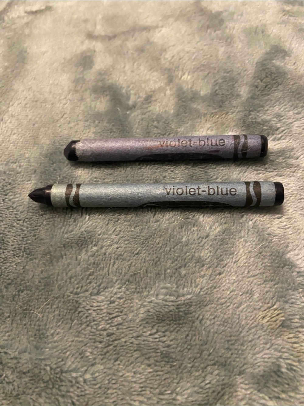 Rare crayola vintage 1980s set of 2 Violet-Blue Crayons